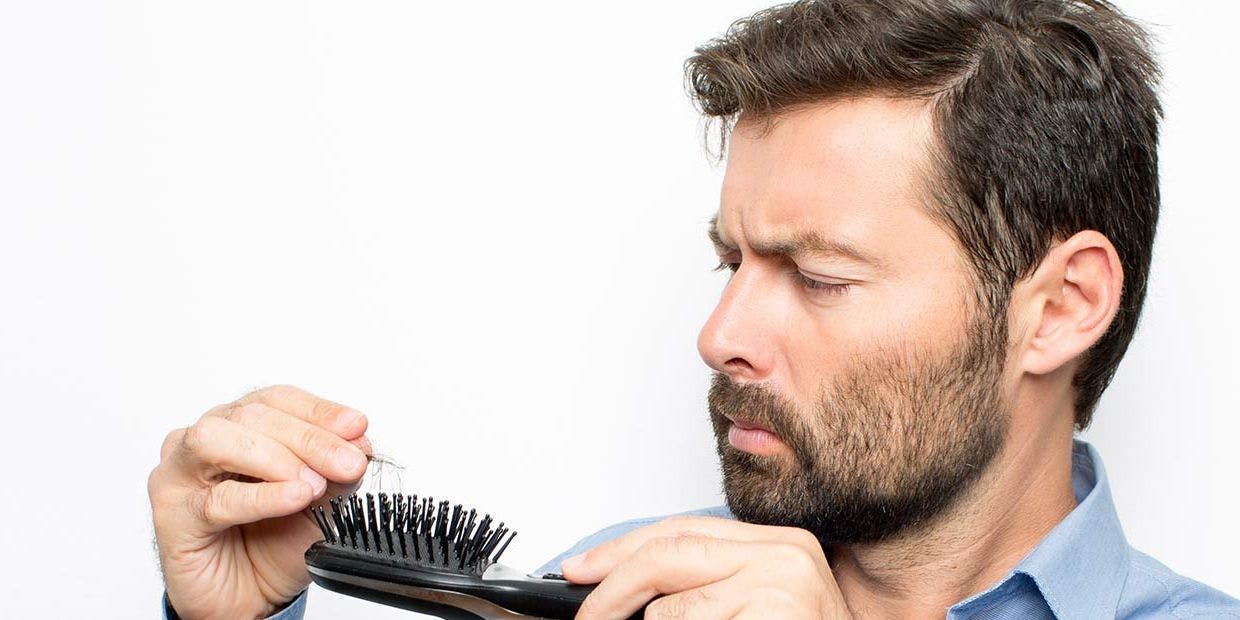 Cover Image for 7 conselhos úteis para fazer o cabelo parar de cair! 